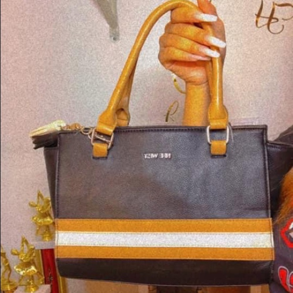 Nine West purse
